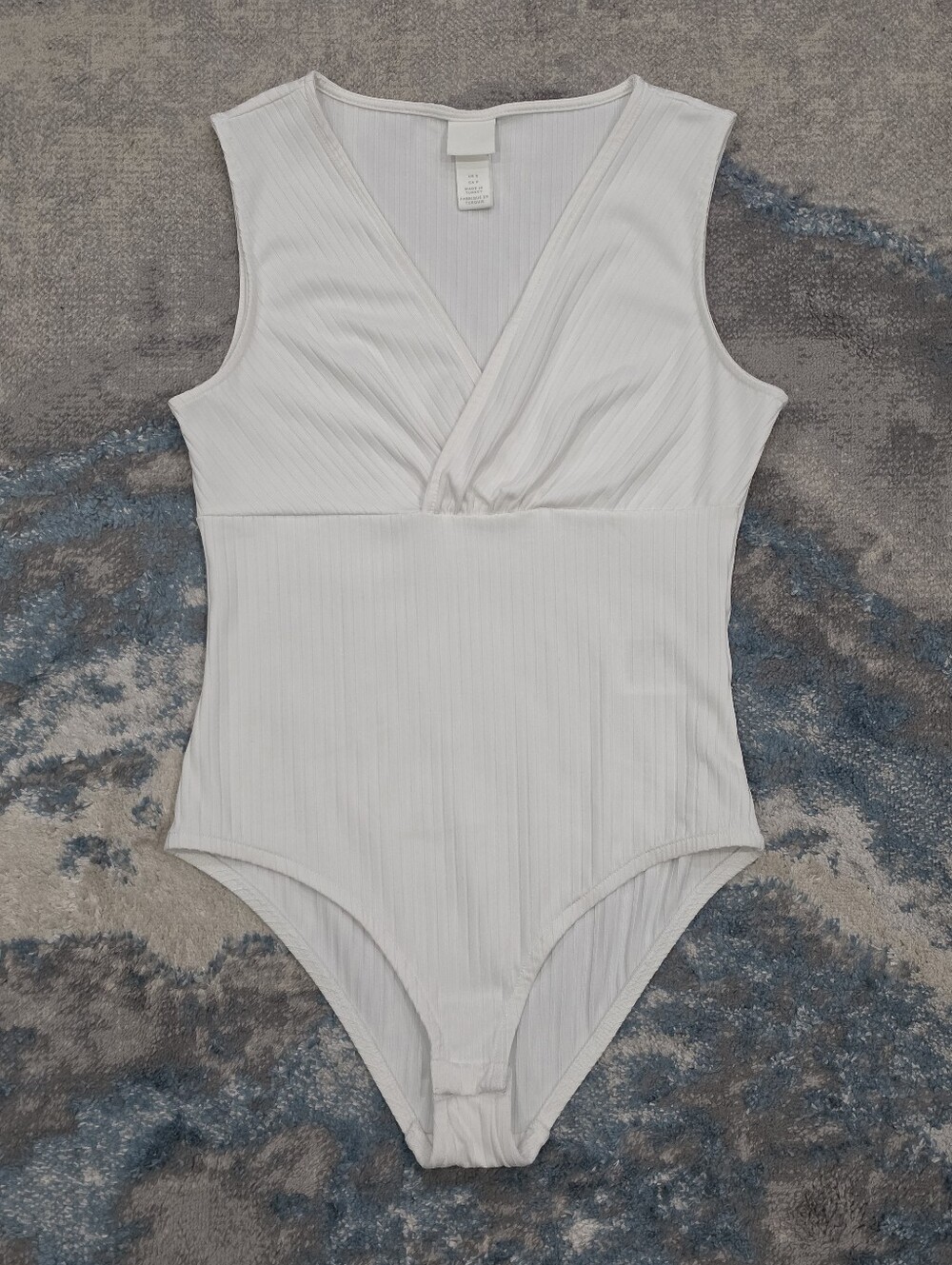 H&M Off-White Ribbed Sleeveless Surplice V-Neck Bodysuit